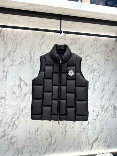 Moncler Down Vest men-208