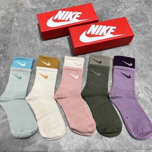 Nike Socks-009