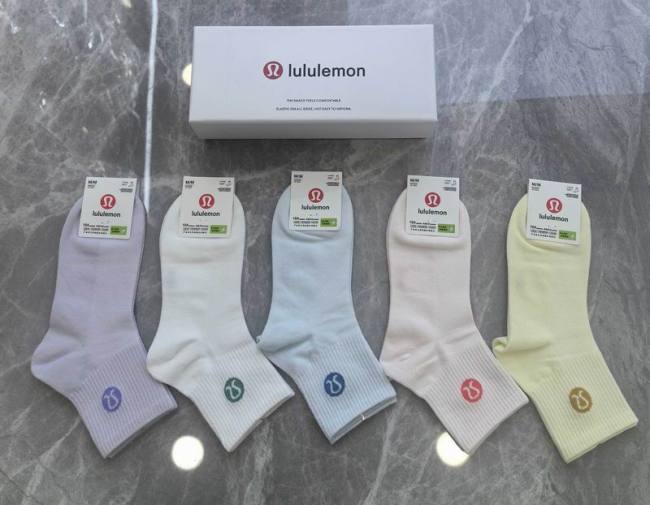 Luluemon Socks-019