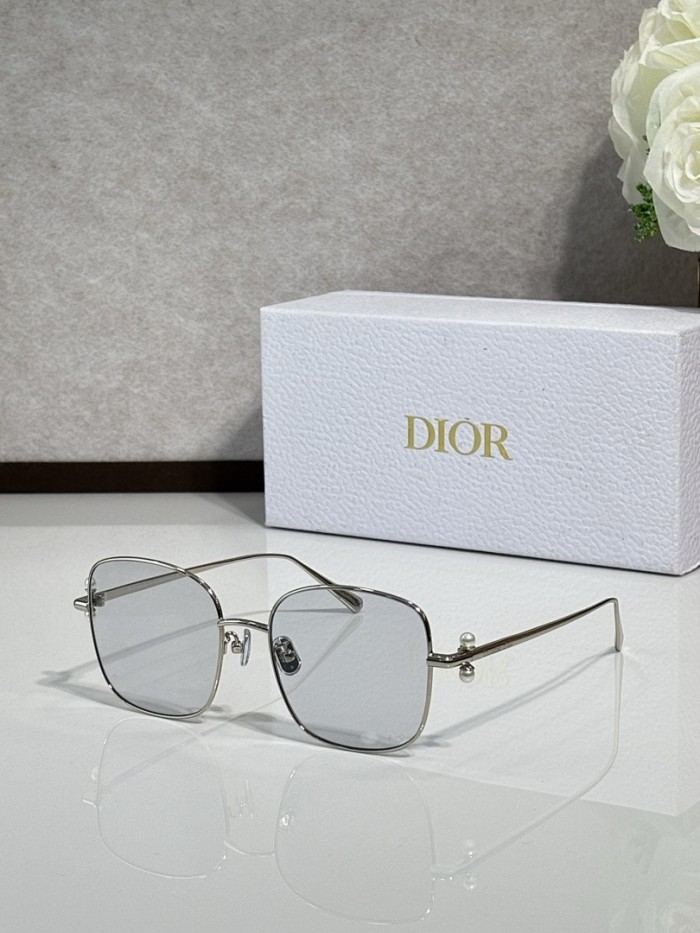 Dior Sunglasses AAAA-4567