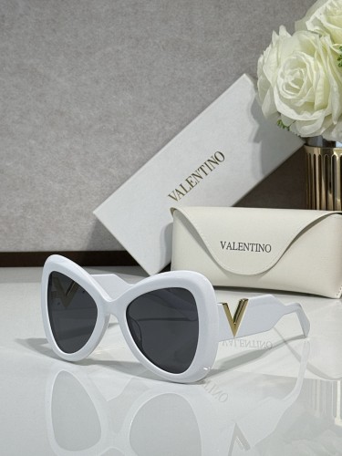 V Sunglasses AAAA-691