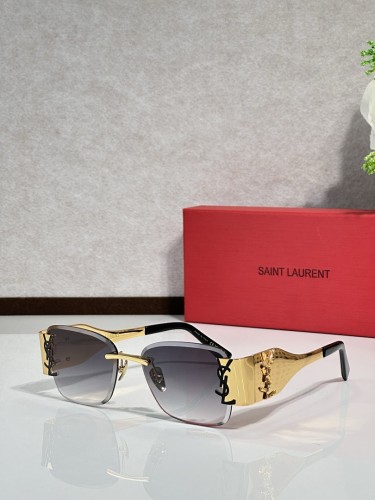 YL  Sunglasses AAAA-1702