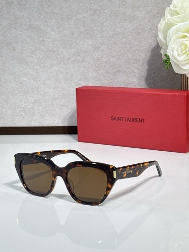 YL  Sunglasses AAAA-1744