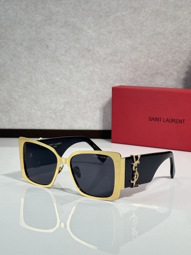 YL  Sunglasses AAAA-1637