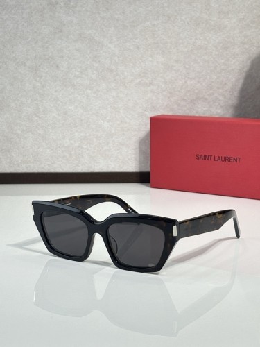 YL  Sunglasses AAAA-1626