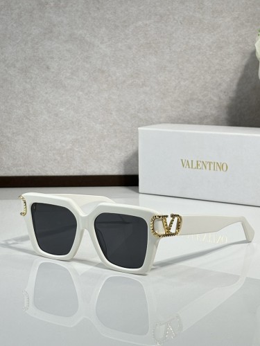 V Sunglasses AAAA-668