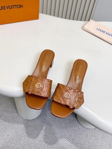 LV women Sandals 1：1 Quality-1103