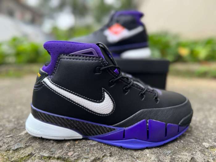 Nike Zoom Kobe 1 OG