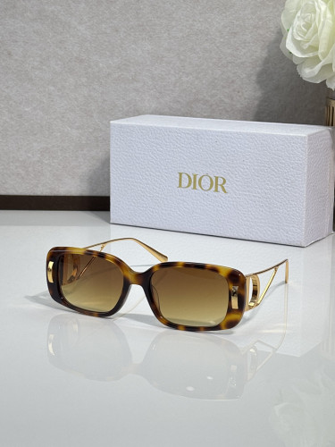 Dior Sunglasses AAAA-4797