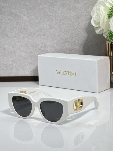 V Sunglasses AAAA-731