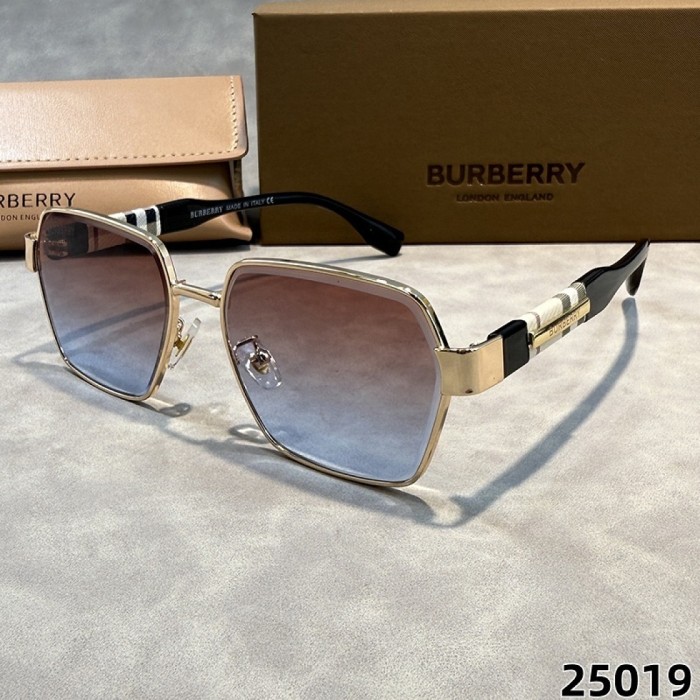 Burberry Sunglasses AAA-504