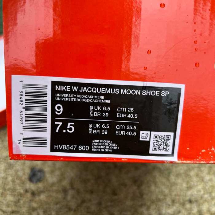 Jacquemus x Nike Jacumoon Shoes-003