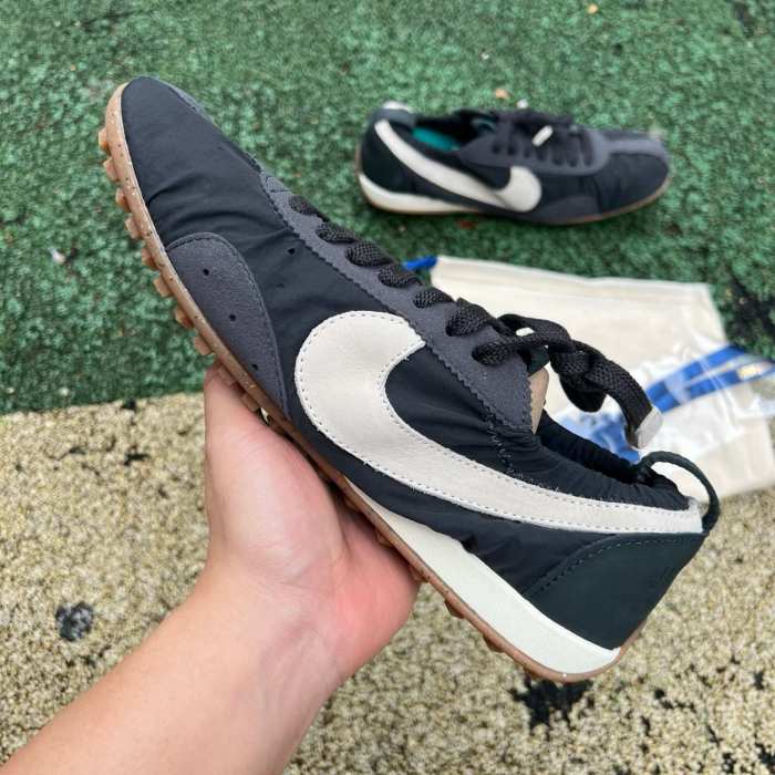 Jacquemus x Nike Jacumoon Shoes-001