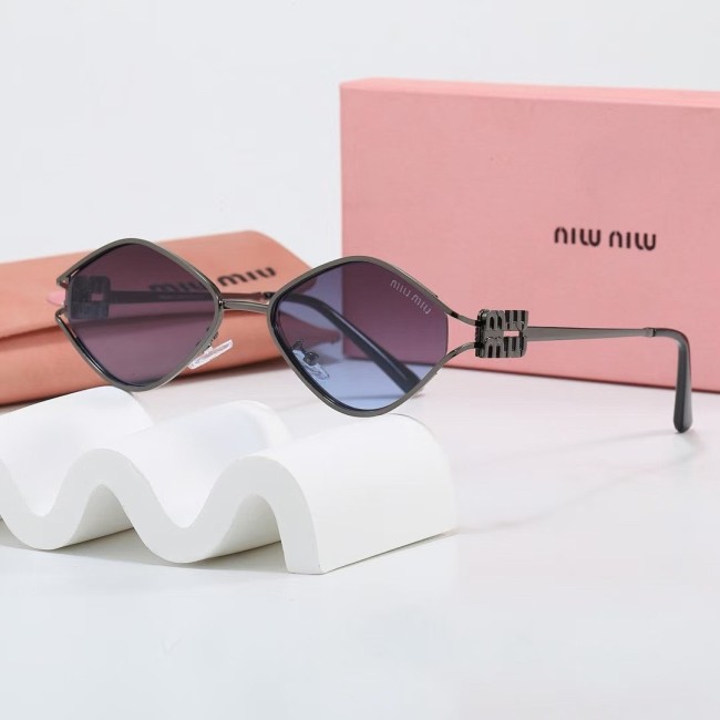 Miu Miu Sunglasses AAA-710