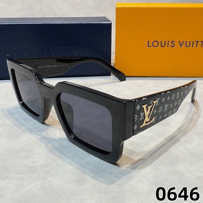 LV Sunglasses AAA-945