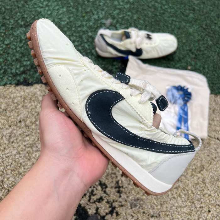 Jacquemus x Nike Jacumoon Shoes-004