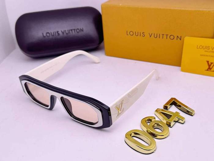 LV Sunglasses AAA-818