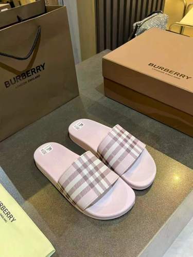 Burberry men slippers AAA-119