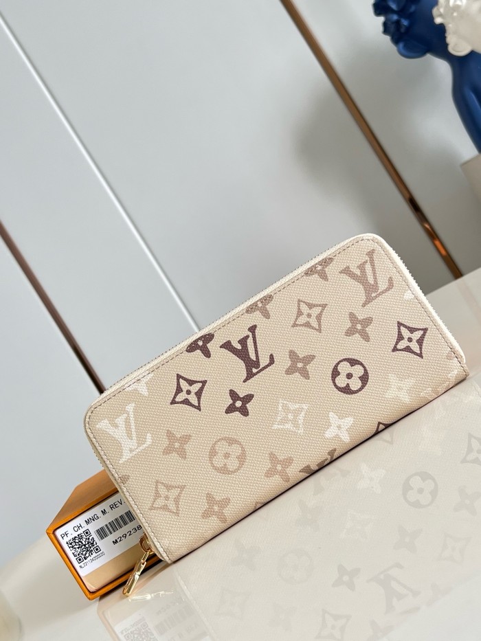 Super Perfect LV Wallet-853