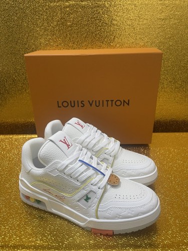 LV Men shoes 1：1 quality-5221