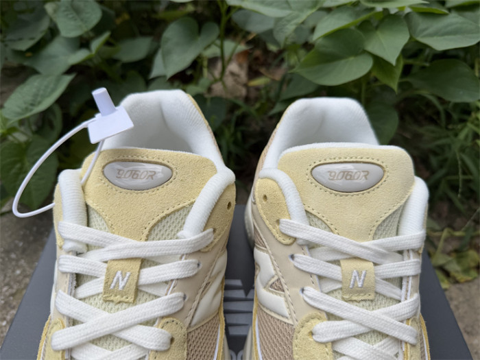 NB Shoes High End Quality-402