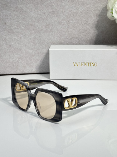 V Sunglasses AAAA-751