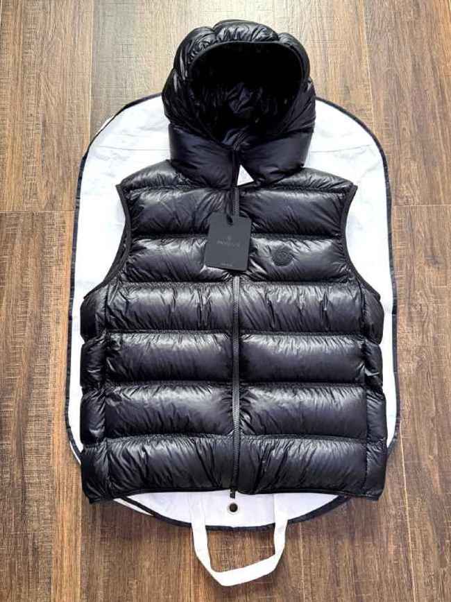 Moncler Down Vest men-231