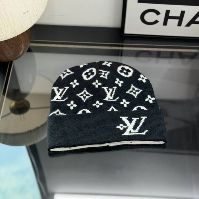 LV Hats AAA-1675