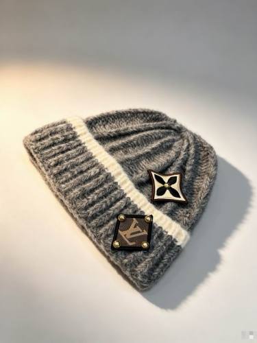 LV Hats AAA-1813