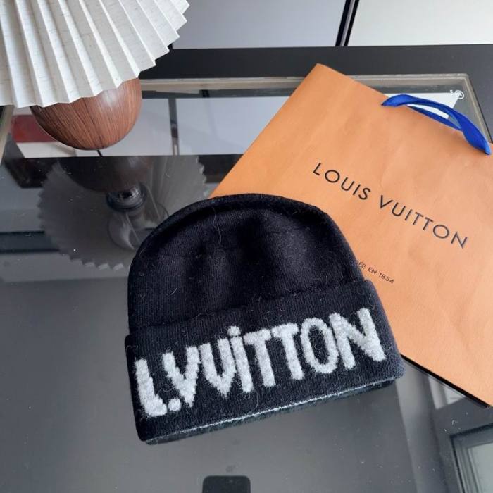 LV Hats AAA-1781
