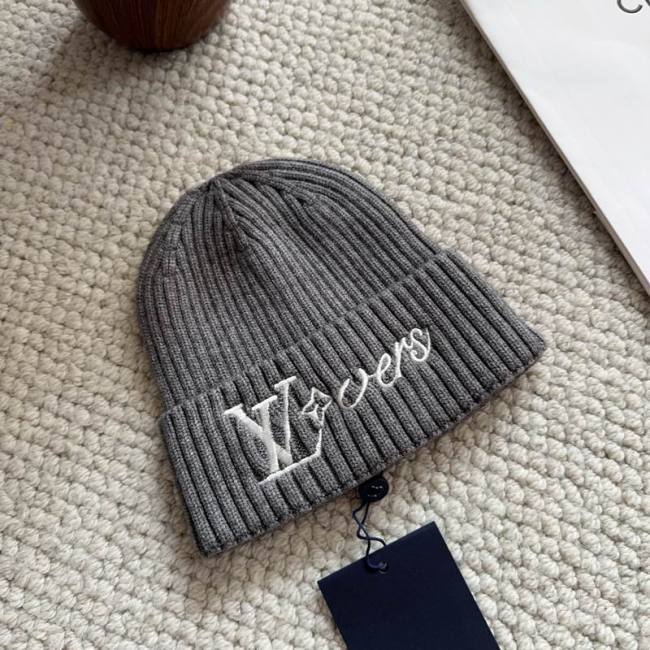 LV Hats AAA-1799