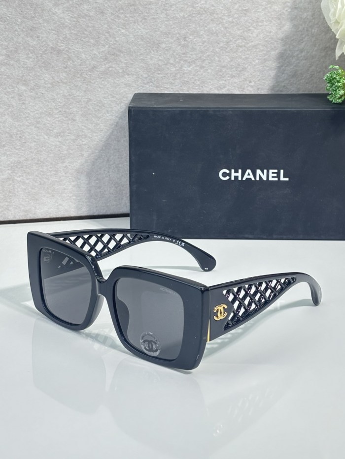 CHNL Sunglasses AAAA-8407