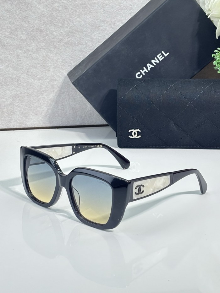CHNL Sunglasses AAAA-8444