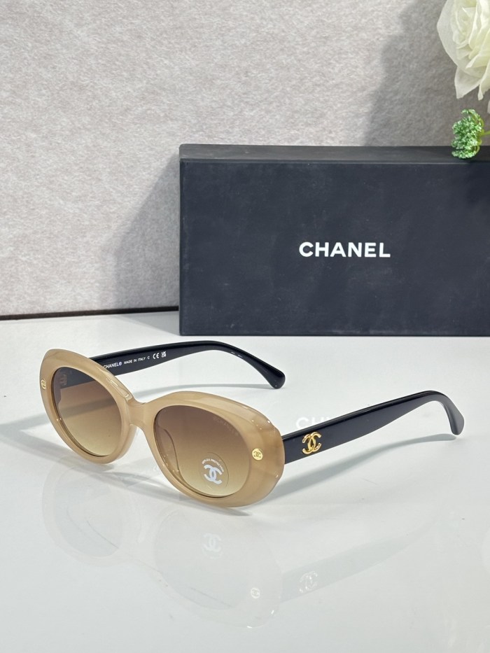 CHNL Sunglasses AAAA-8439