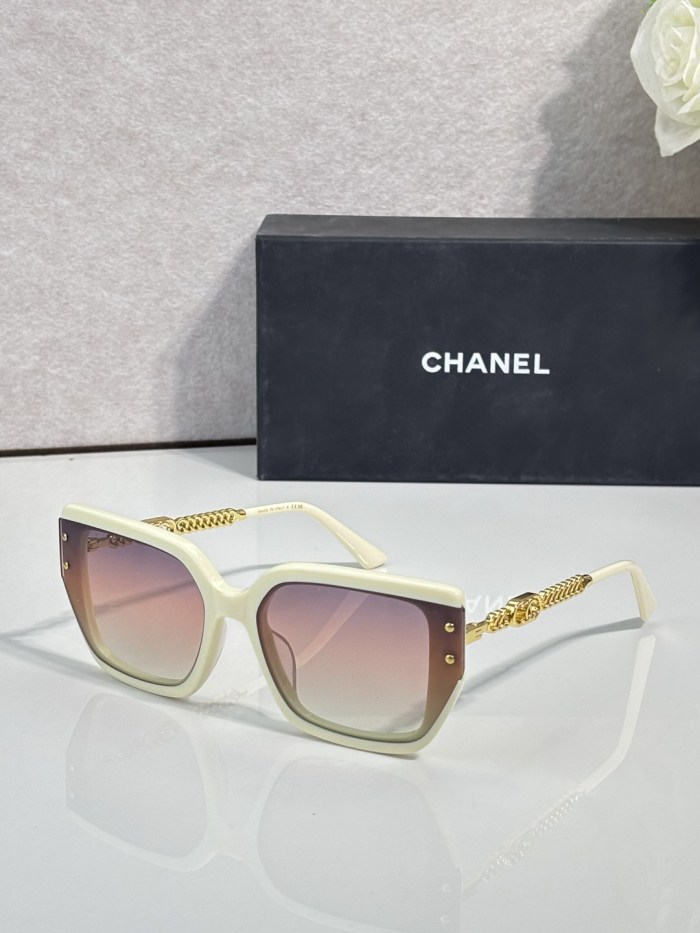 CHNL Sunglasses AAAA-8425