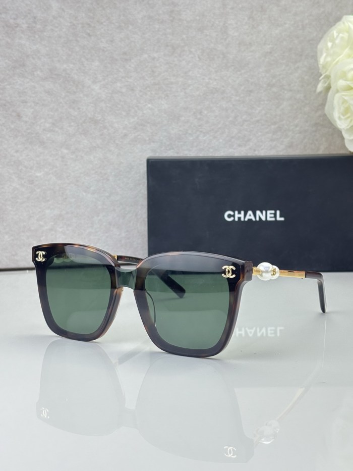 CHNL Sunglasses AAAA-8250