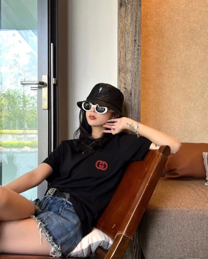1:1 quality version two-color logo back letter embroidery tee 2 colors