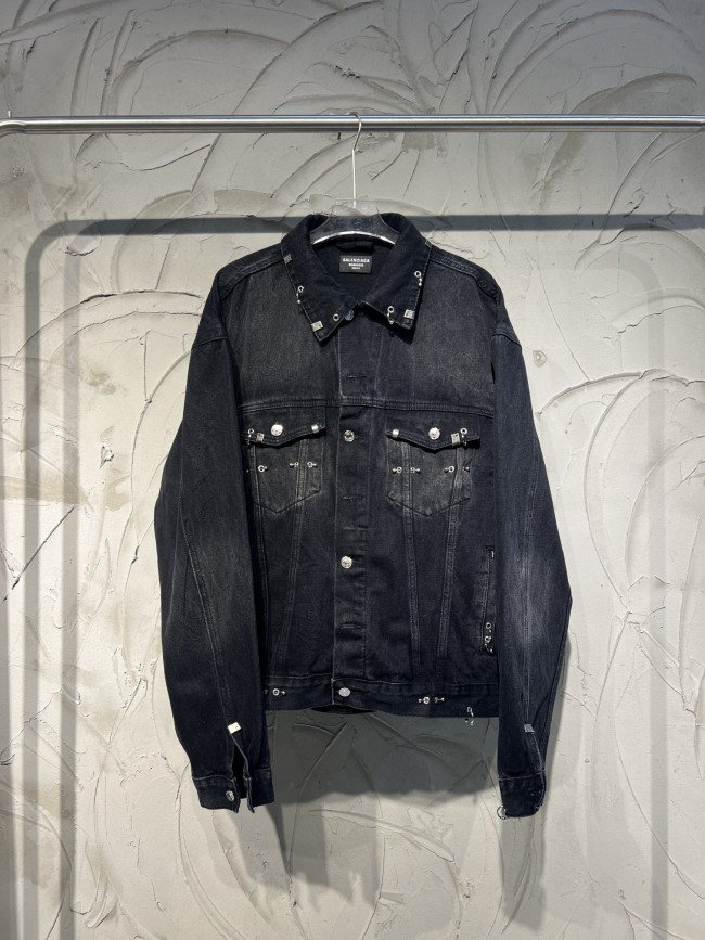 1:1 quality version Studded Perforated Fire Engine Head Denim Jacket 25276603