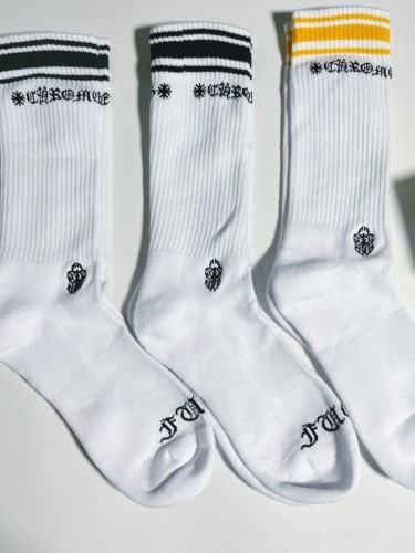 1:1 quality version Embroidered mid-calf socks 3 pairs