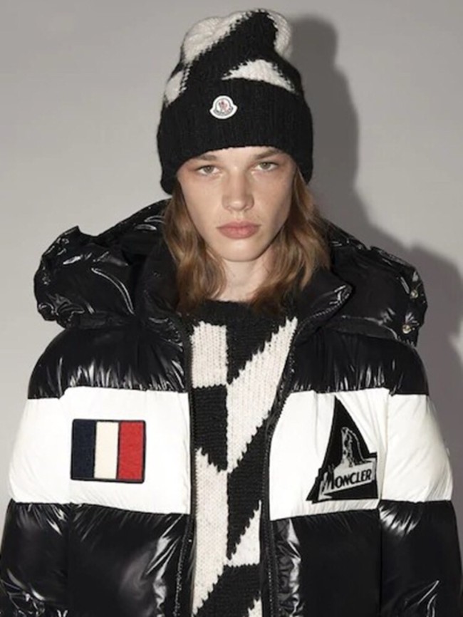 Classic Triangle Label Skiwear Down Jacket 4 colors