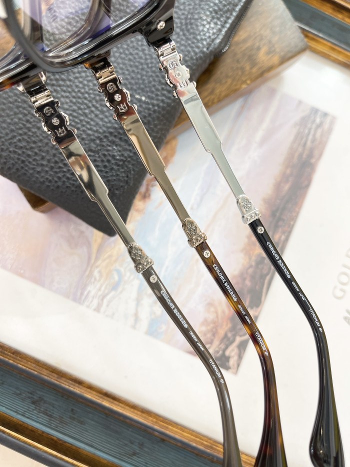 1:1 quality version Crucifix Embellished Lightweight Square Frame Glasses 4 colors