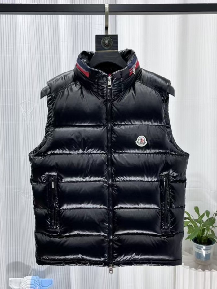 1:1 quality version   Zipper collar Down vests with NFC tag