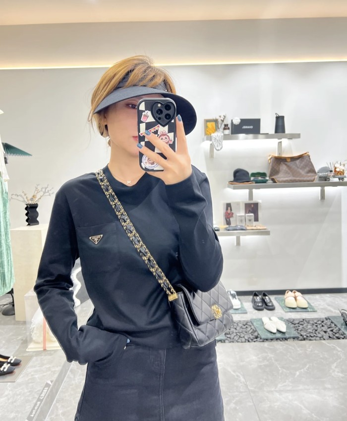 1:1 quality version  Pocket Triangle Label Long Sleeve T-Shirt 2 colors