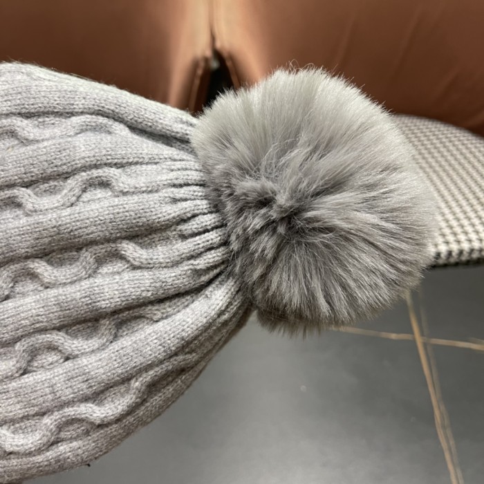 1:1 quality version Twisted knit and fluff ball padded cold beanie 5 colors