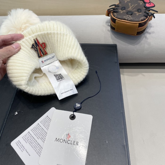 1:1 quality version Twisted Knit Padded Cold beanie 4 colors