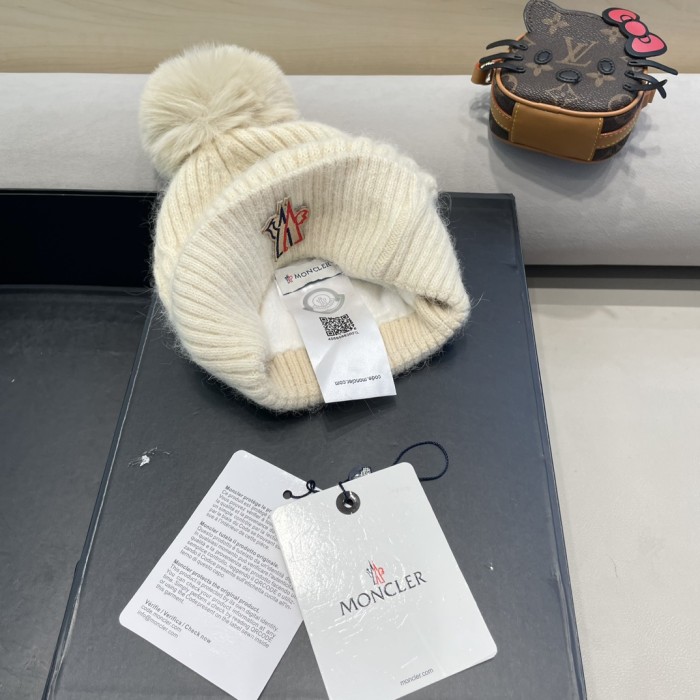 1:1 quality version Twisted Knit Padded Cold beanie 4 colors