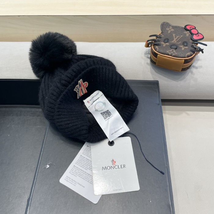 1:1 quality version Twisted Knit Padded Cold beanie 4 colors