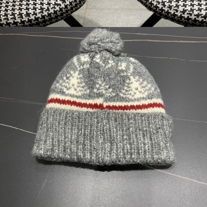 1:1 quality version Christmas Element Colorblocked Knitted Hairball Cold beanie 4 colors