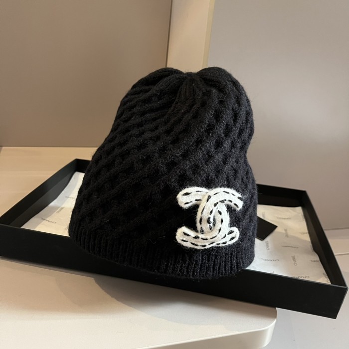 1:1 quality version Two Color Letter Logo Pineapple beanie 2 colors