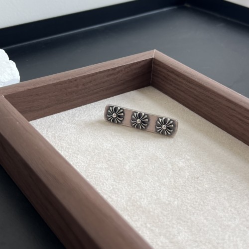 Cross hair clip